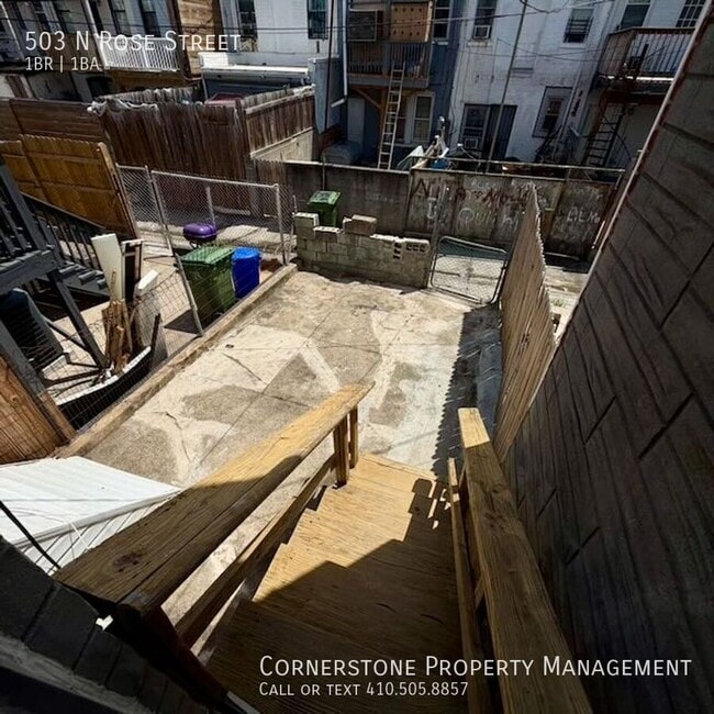 Building Photo - 503 N Rose St