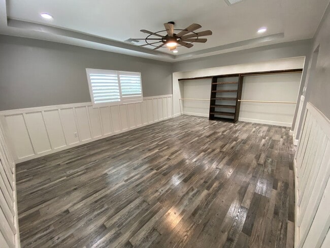 Building Photo - Coming Soon! Spacious 4-Bed, 2-Bath Country Home with Pool, Spa, and More!