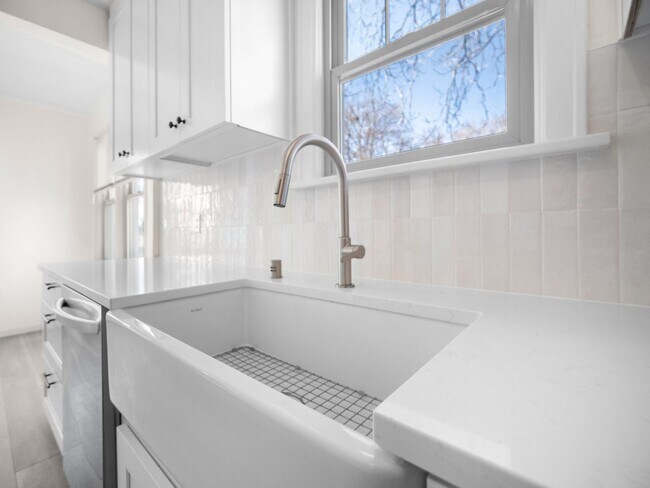 Building Photo - Modern & Cozy Retreat in Spokane – Prime Location Near Downtown