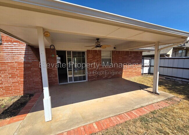 Building Photo - 1204 SW 128th St