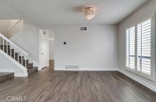 Building Photo - 7030 Seawind Dr