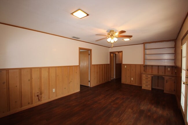 Building Photo - Coming Soon! 3 Bedroom 2 Bath Rental is So...