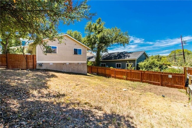 Building Photo - 1326 Delano St