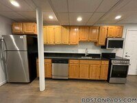 Building Photo - 77 Park Dr
