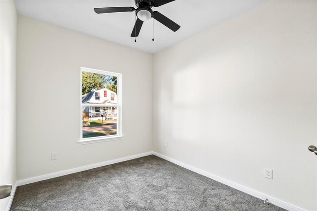 Building Photo - 841 Omeara-