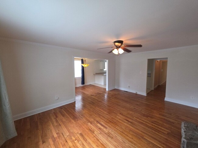 Building Photo - 356 Melbourne Ct