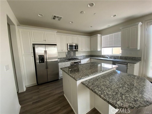 Building Photo - 690 Huron Pl