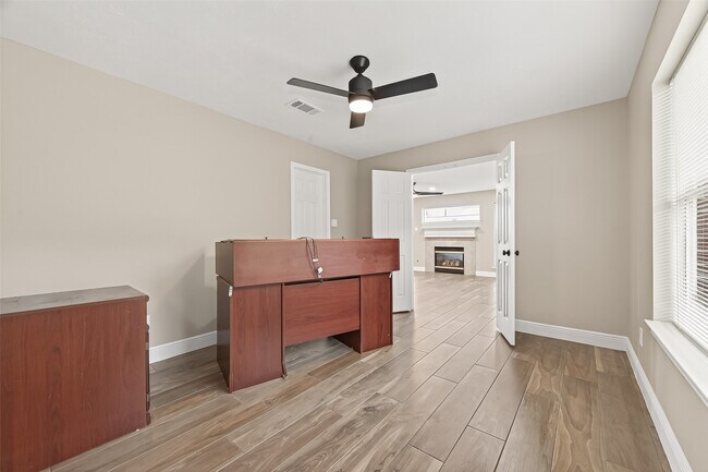 Building Photo - 3522 Pecan Mill Dr