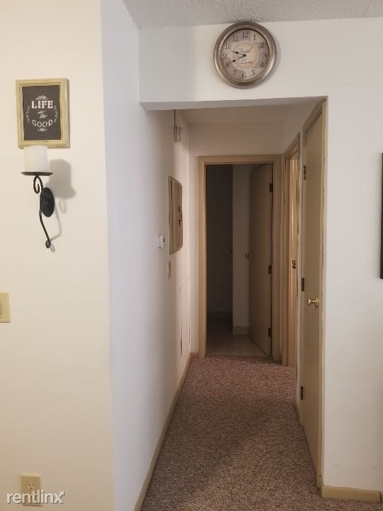 Building Photo - 2 br, 1 bath Apartment - Parkside Apartments