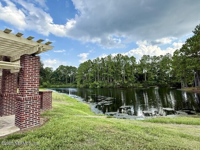 Building Photo - 516 Hopewell Dr