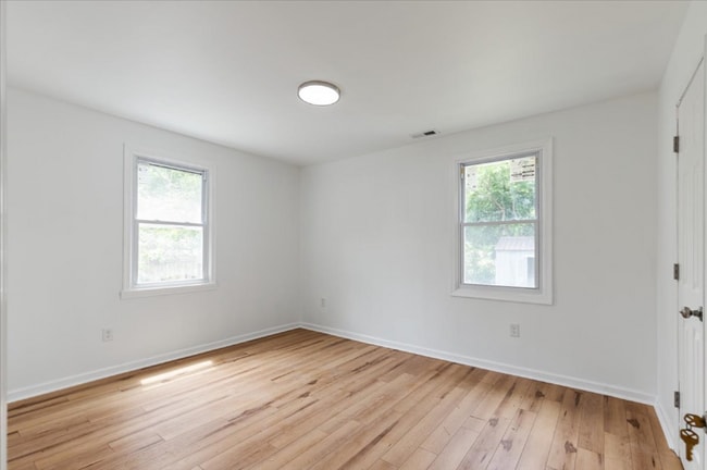 Building Photo - 1806 Sussex St