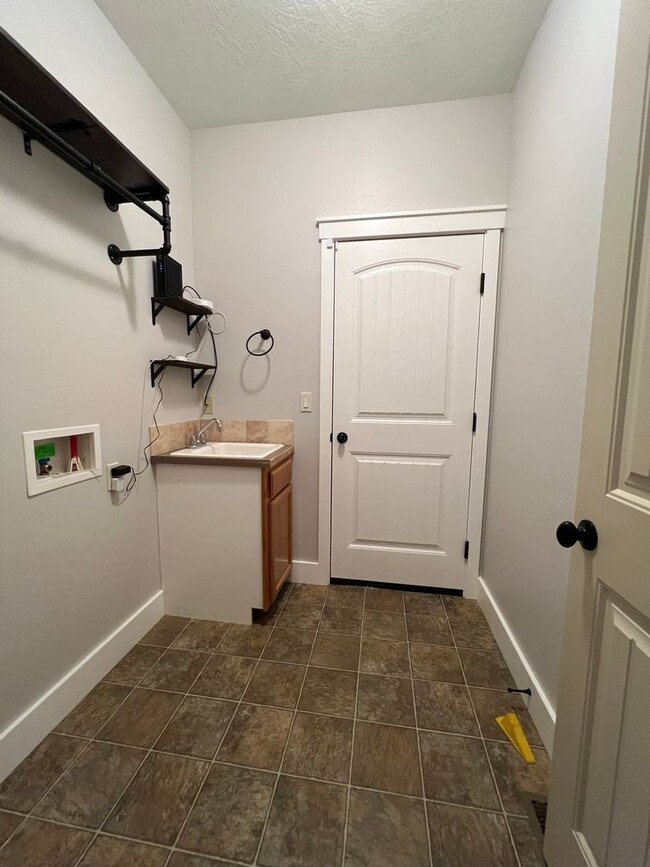 Building Photo - Beautiful 3 bed 2 bath home in The Preserv...