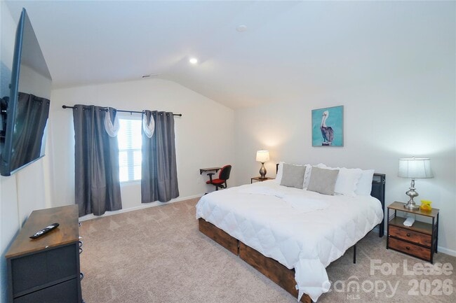 Building Photo - 6008 Lowe Ln