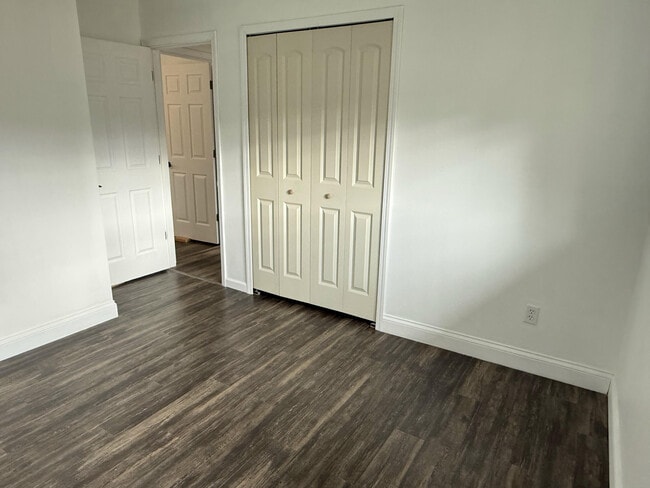 Building Photo - 12757 De Cook Dr