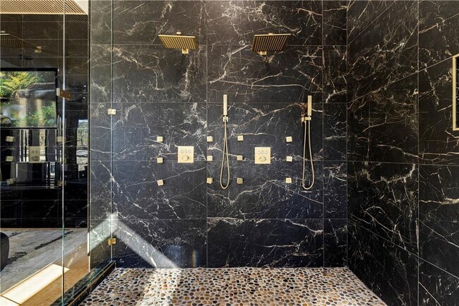 Building Photo - 3600 Lower Roswell Rd