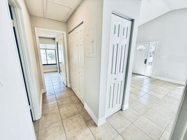 Building Photo - 4454 Pinebark Ave