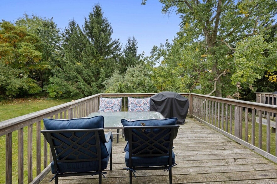 Building Photo - 6542 Bella Vista Dr NE