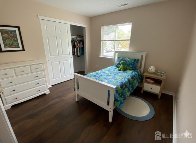 Building Photo - 9002 Tamarron Dr