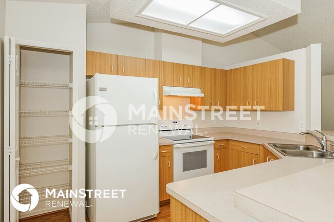 Building Photo - 258 Charles Ave