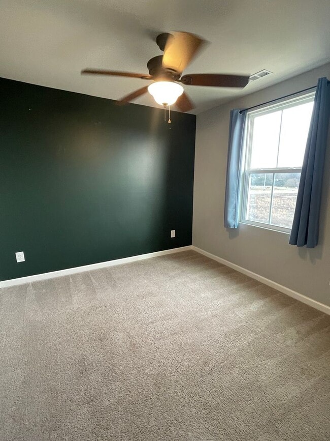 Building Photo - 2017 Westchester Dr