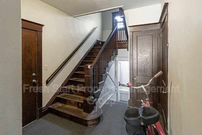 Building Photo - 1652 Peck St