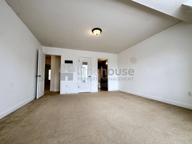 Building Photo - 4452 Leamore Square Rd