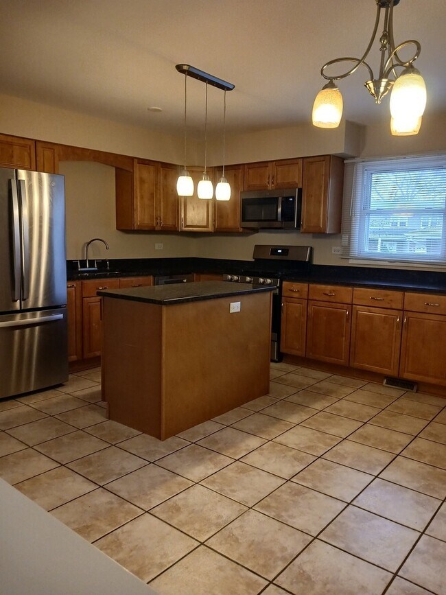 Building Photo - 546 Fawn Ct