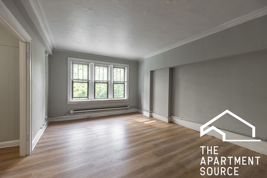 Building Photo - 1350 N Dearborn St