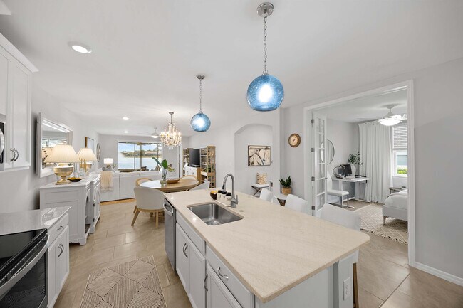 Building Photo - 14610 Edgewater Cir