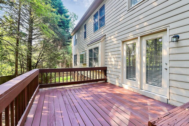 Building Photo - Large Olde Providence Home For Rent!