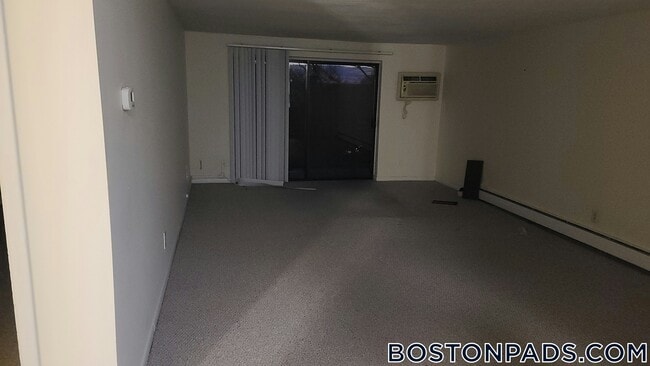 Building Photo - 245 Main St