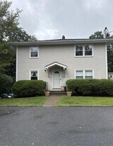 Building Photo - 19 Pine Rd