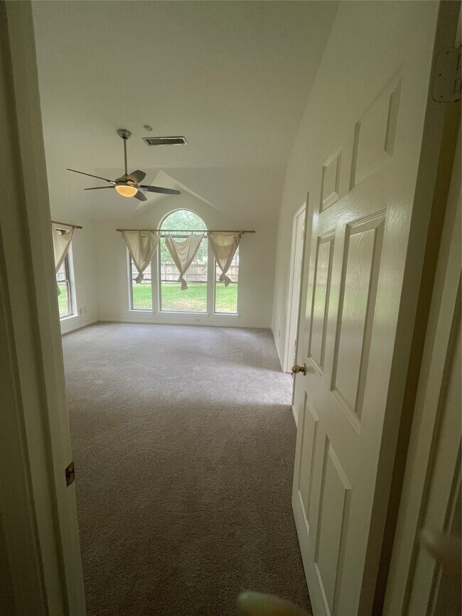 Building Photo - 11306 Yorkshire Oaks Dr