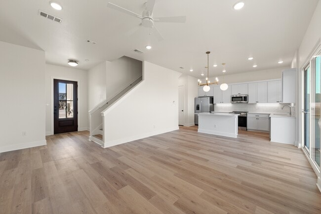 Building Photo - 6710 Abode Ave