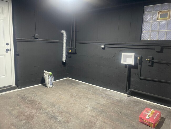 Building Photo - 7840 S Saginaw Ave