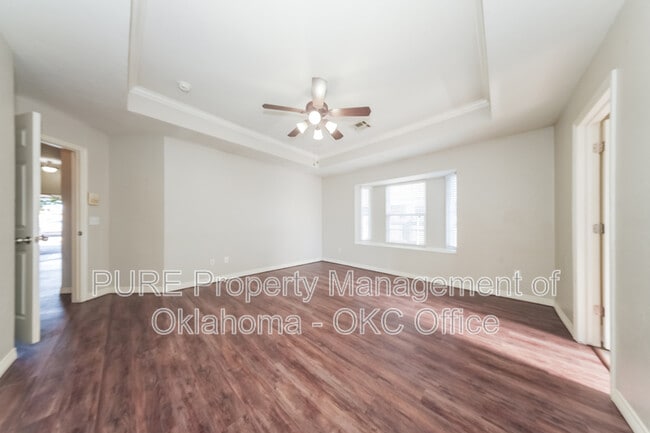 Building Photo - 7921 Azurewood Dr