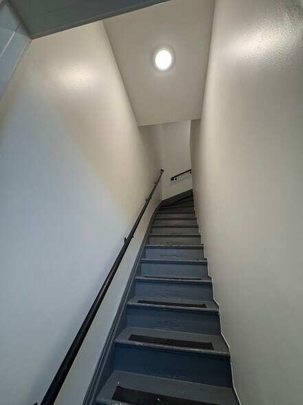 Building Photo - 1537 9th St