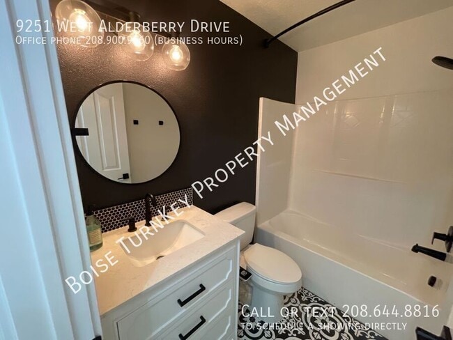 Building Photo - 9251 W Alderberry Dr