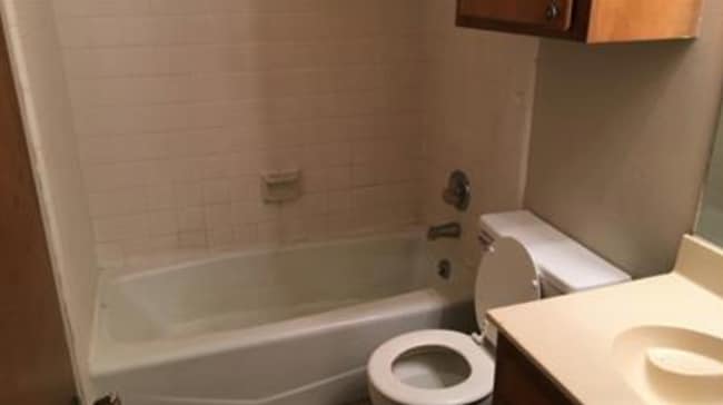 Building Photo - 1009 Sybil Dr