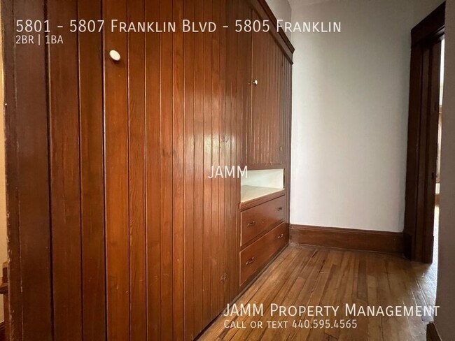 Building Photo - 5807-5807 Franklin Blvd