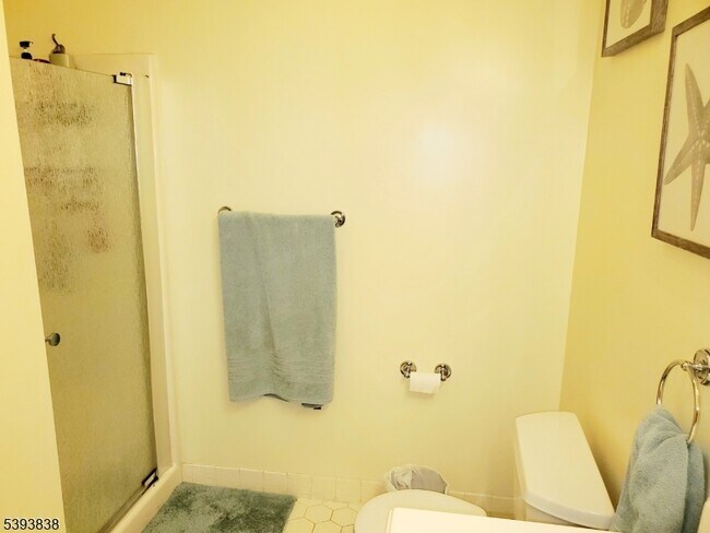 Building Photo - 710 Mill St