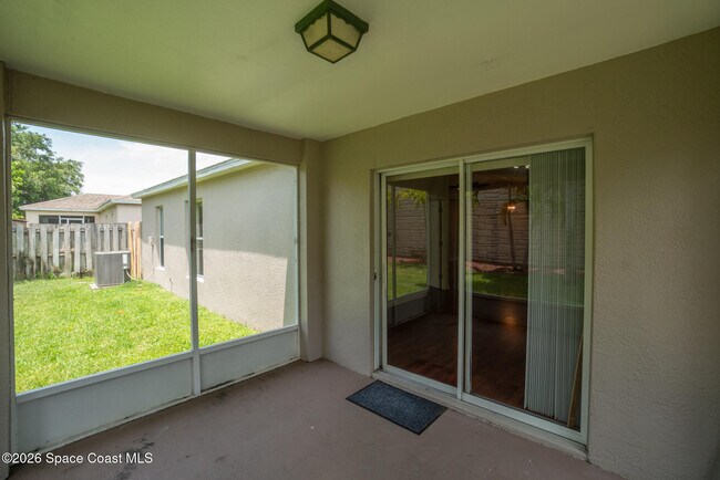 Building Photo - 2467 Deercroft Dr