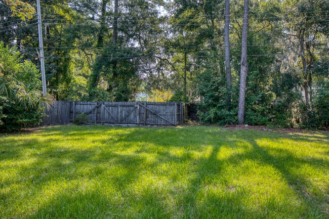 Building Photo - 28 Silverstone Cir