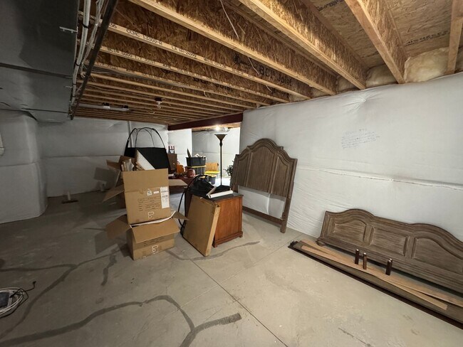 Building Photo - Stunning 4 Bed / 3 Bath Home Nested in Banning Lewis Ranch!