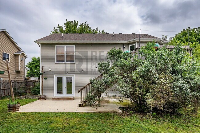 Building Photo - 1229 E 18th St