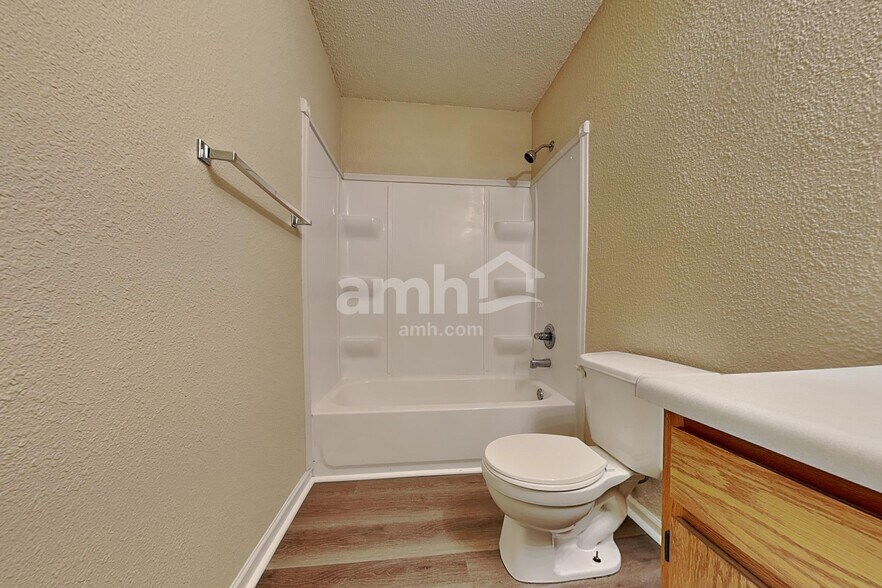 Building Photo - 4422 Autumn Crest Ct