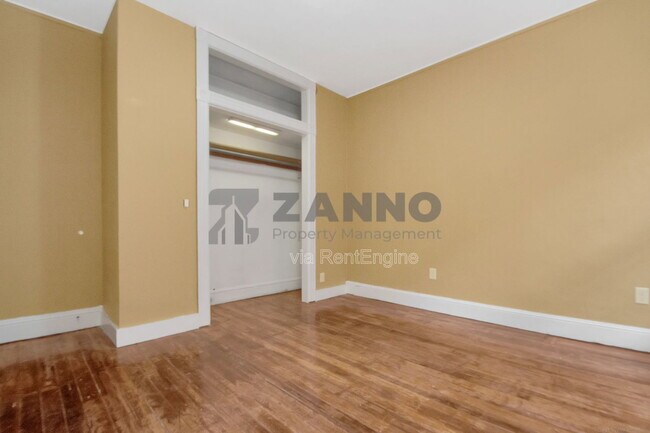 Building Photo - 19 Arnold St