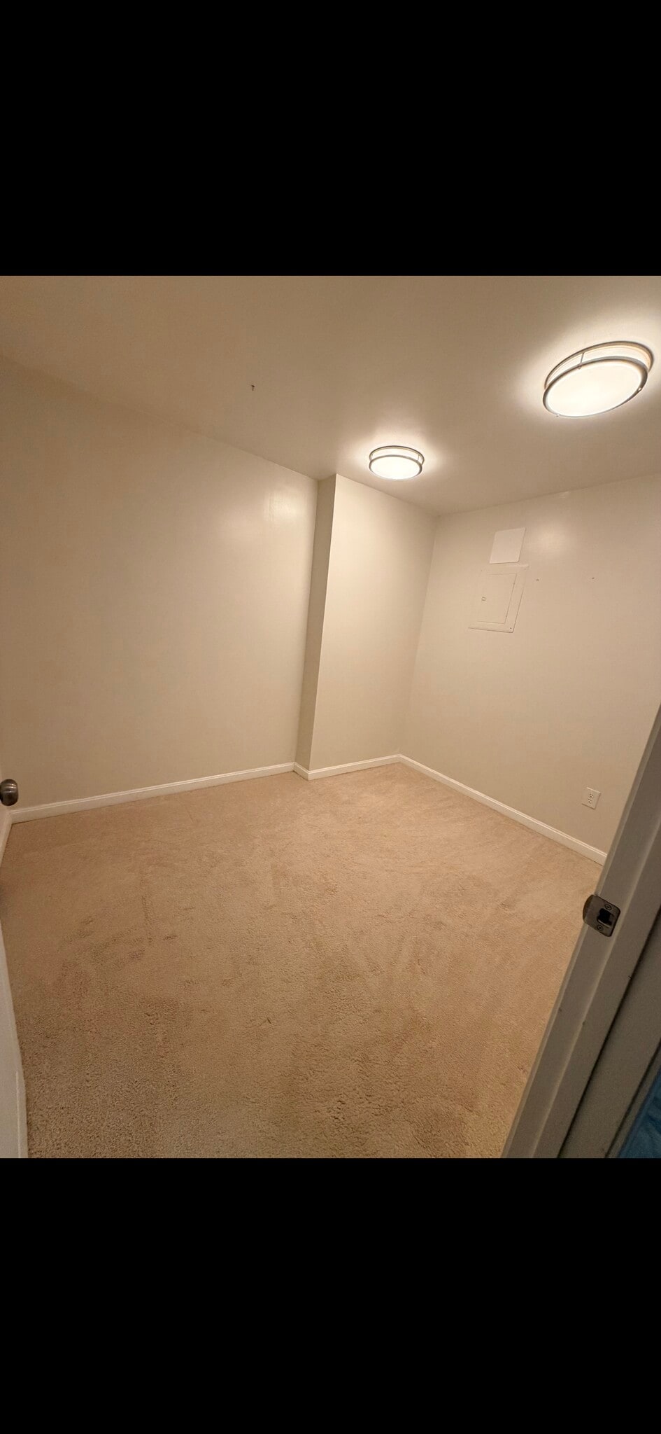 Smaller room - 3016 N Dale Ln