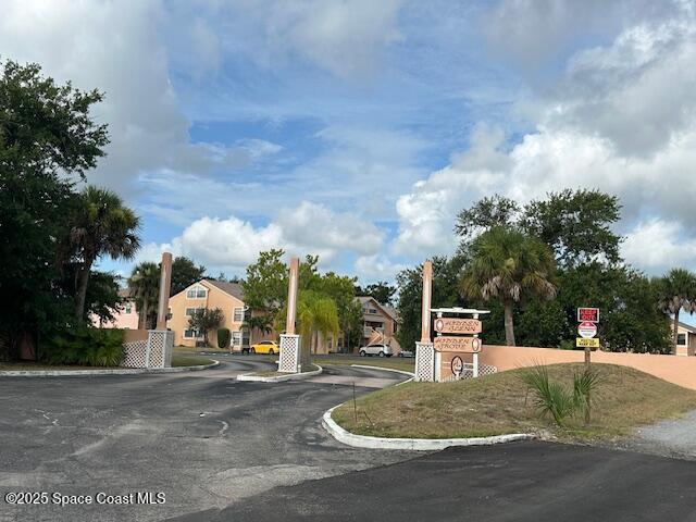 Building Photo - 2087 Hidden Grove Ln