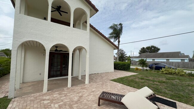 Building Photo - 15233 Marrian Ave